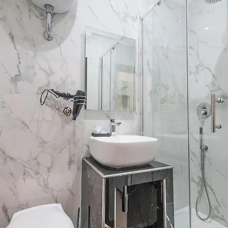 Irooms Garibaldi Гостевой дом