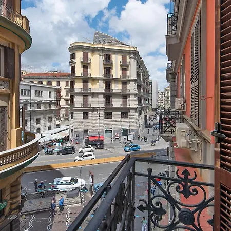 Irooms Garibaldi بيت ضيافة نابولي