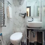 Irooms Garibaldi Naples