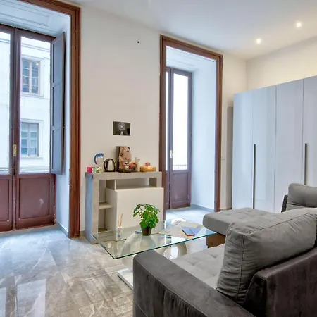 Irooms Garibaldi Neapol